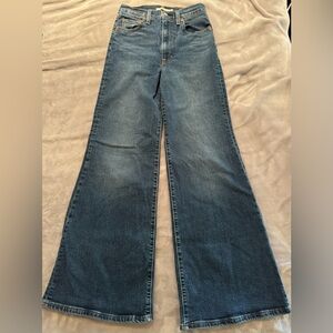 Women's Levi’s Ribcage Bell Jeans
